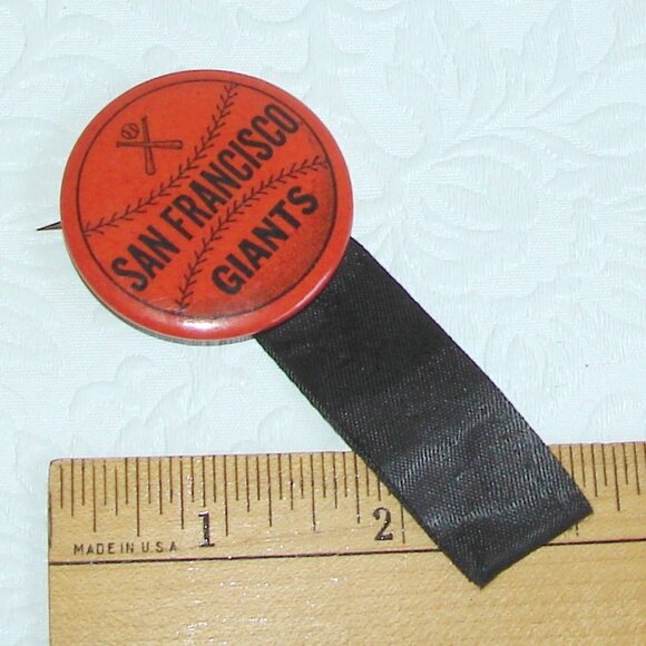 Vtg Pinback Button: Orange San Francisco Giants w/Ribbon 1960's, Baseball - Picture 1 of 3